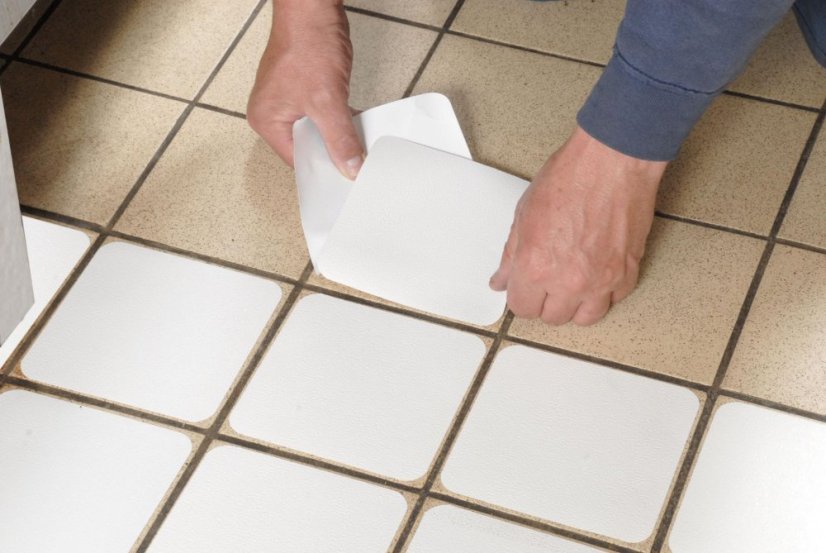 Protiskluzový čtverec GRIP | Standard | 140 x 140 mm | Průhledný