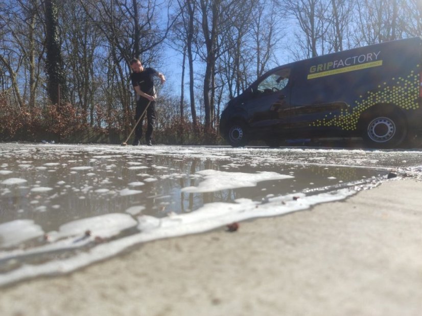 Obnova a revitalizace protiskluzového řešení MicroGrip