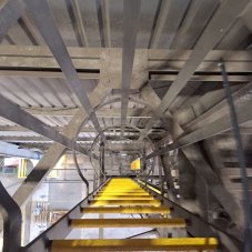 Žebříková příčka GRIP | Zrnitost: IG medium | Hranatá | Žlutá